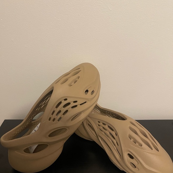 Ochre Foams - Picture 3 of 3